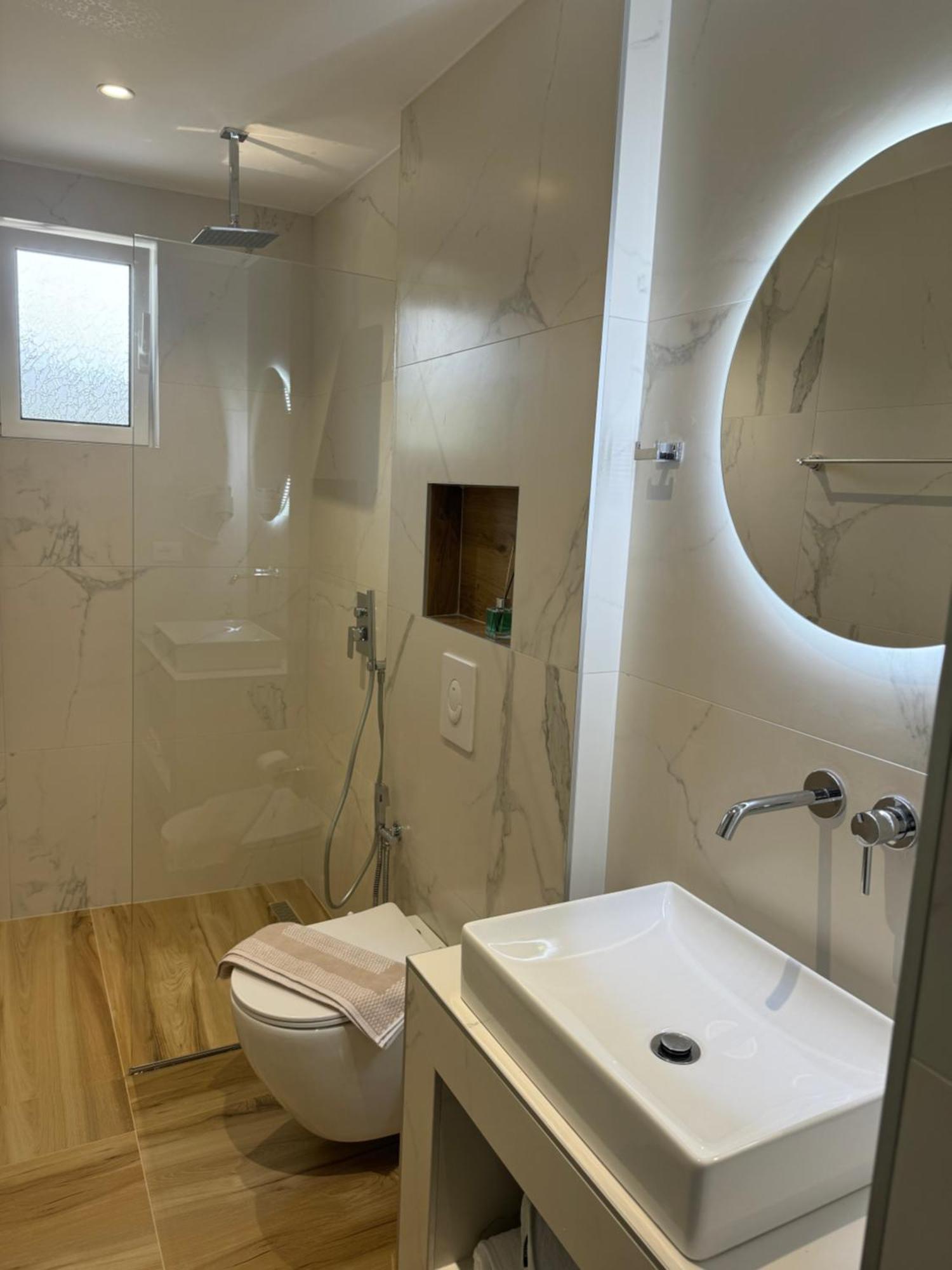Ion Rooms هيماري المظهر الخارجي الصورة